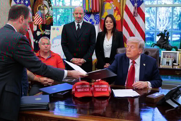 Trump_Signs_EO_GettyImages-2211665030_edit.jpg