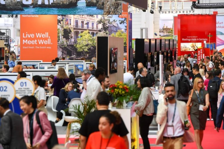 IMEX-Frankfurt-show-floor-Medium.jpg