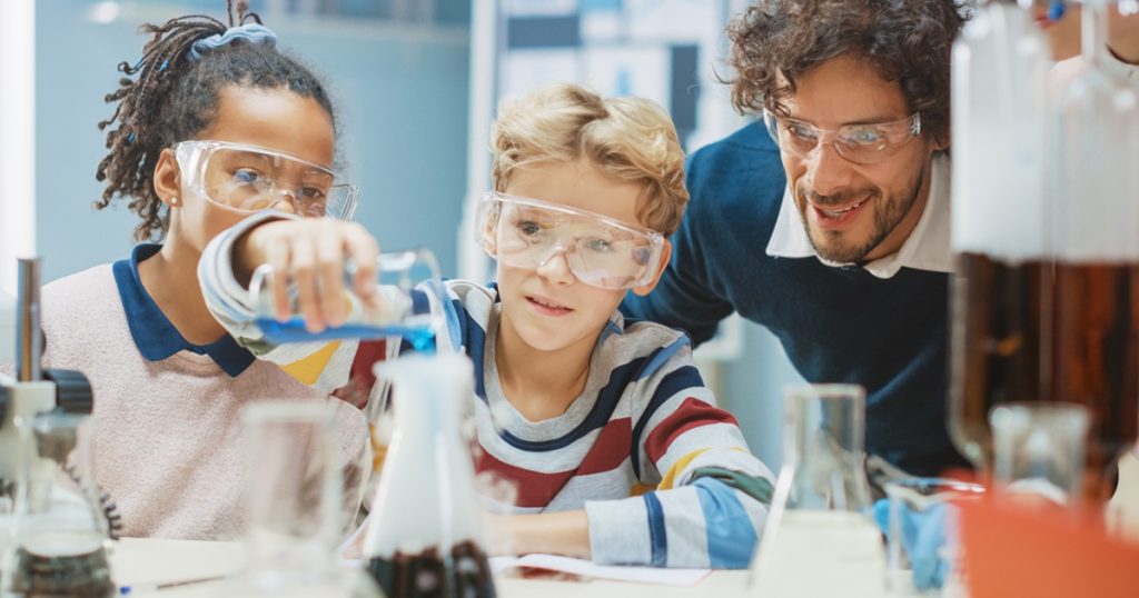 experiments-for-kids-school-lab.jpg